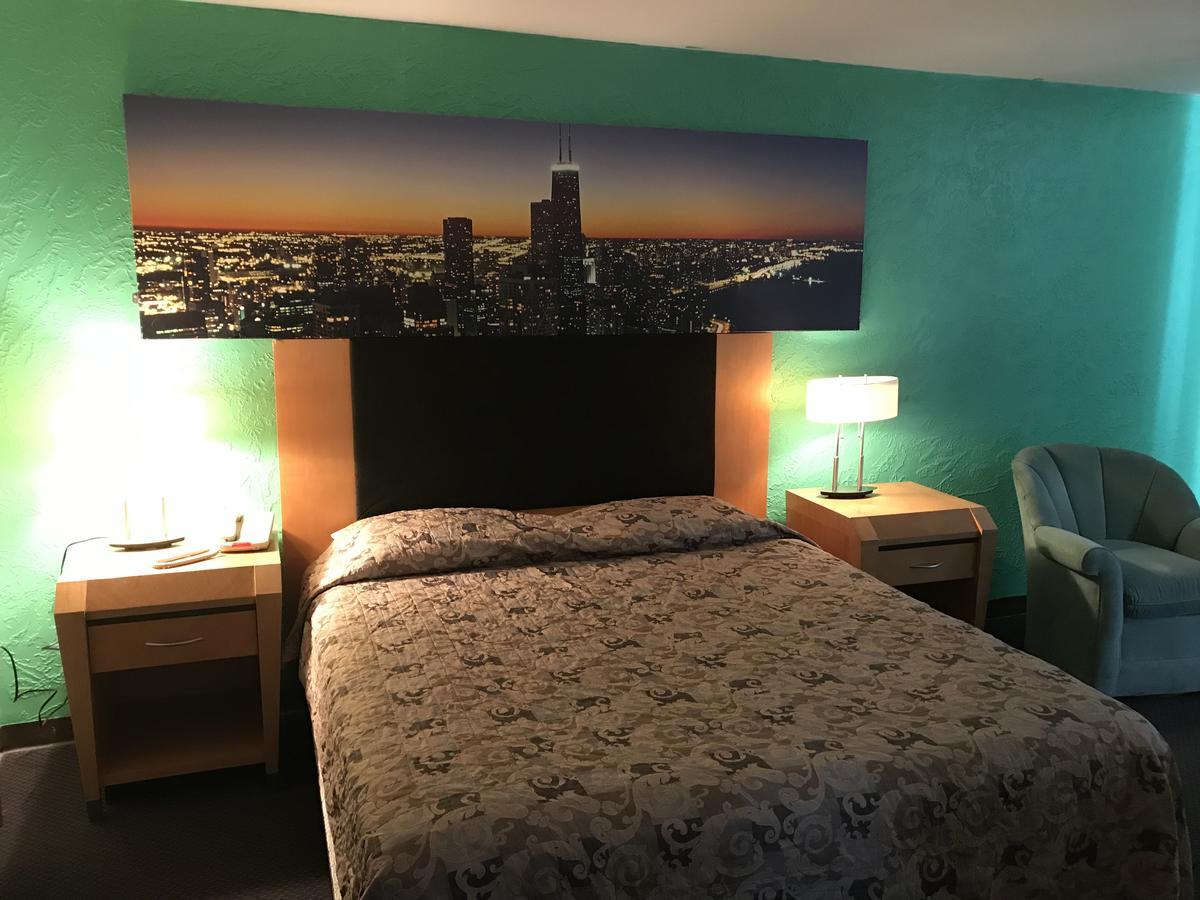 Fiesta Motel Понтиак Экстерьер фото