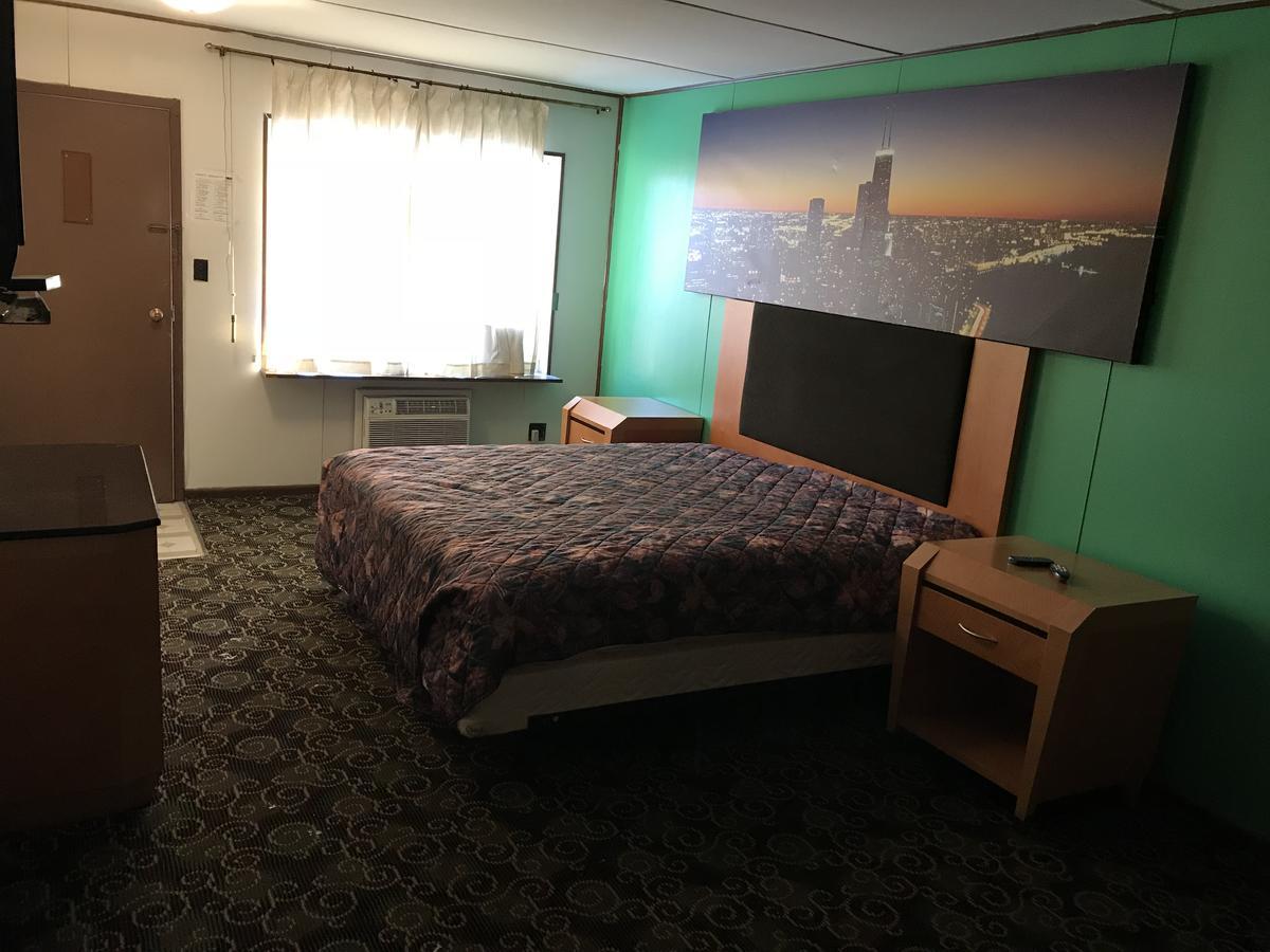 Fiesta Motel Понтиак Экстерьер фото