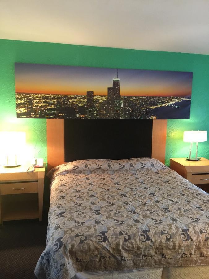 Fiesta Motel Понтиак Экстерьер фото
