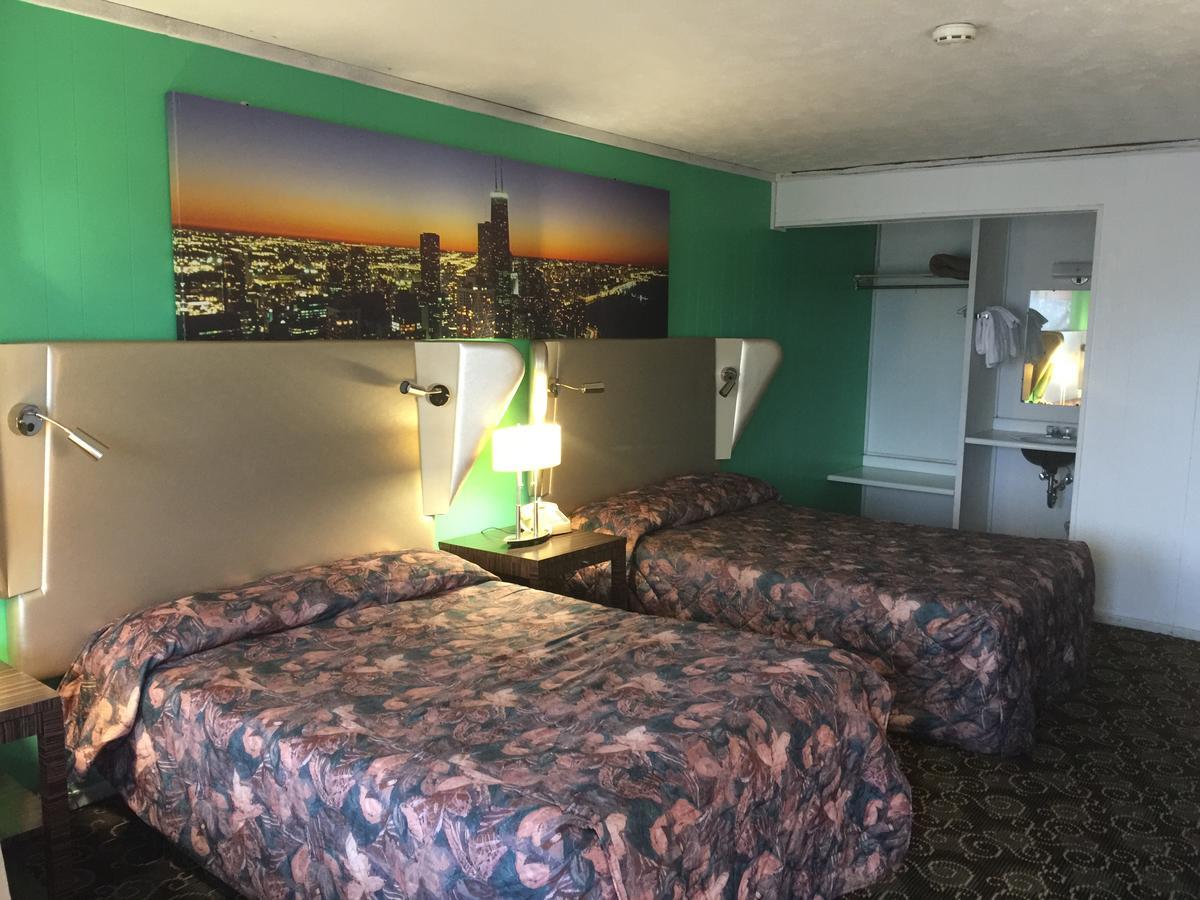Fiesta Motel Понтиак Экстерьер фото